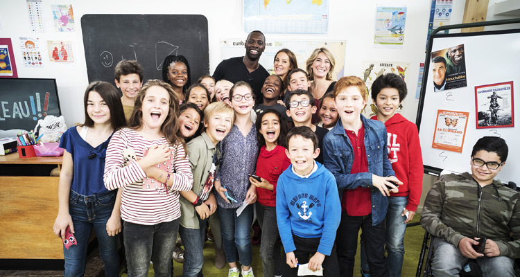 Au tableau ! : Édouard Philippe, Anne Hidalgo et Omar Sy succèdent à Emmanuel Macron sur C8