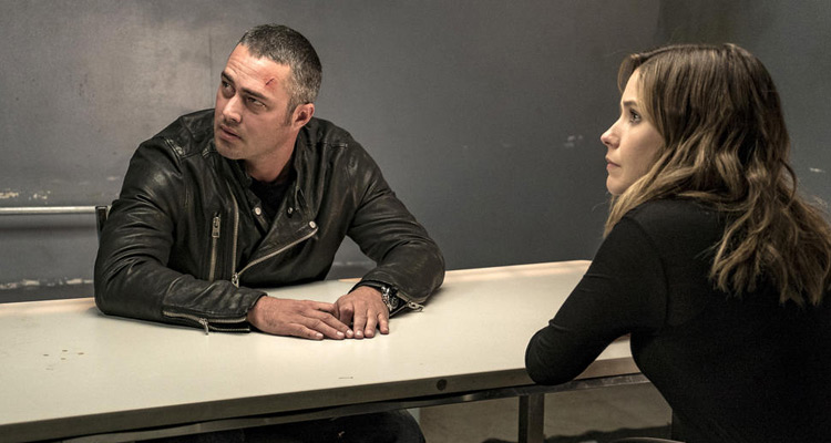 Chicago Police Department, saison 4 : Kelly Severide accusé de meurtre, Sophia Bush retrouve Taylor Kinney