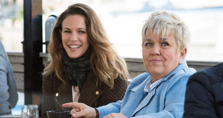 Demain nous appartient fête son 200e épisode avec Mimie Mathy, Lorie Pester et TF1 prêtes à battre NOPLP