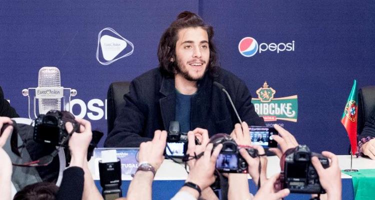 Salvador Sobral (gagnant Eurovision 2017) met à mal la chanson favorite de l’édition 2018 : « Elle est horrible ! »